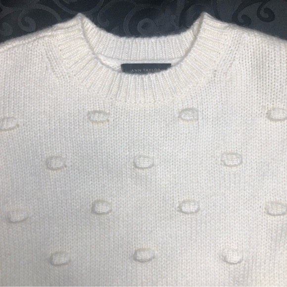⭐️NEW⭐️ Ann Taylor Cream/Off White Popcorn Stitched Pullover Sweater - Picture 6 of 13